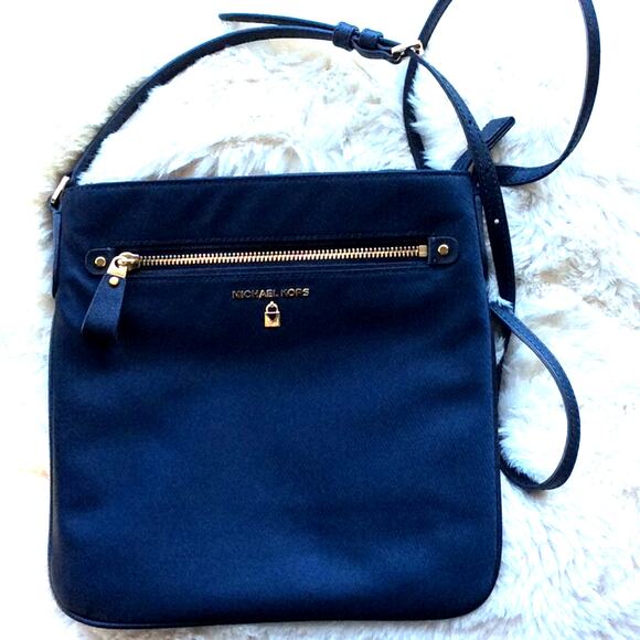 Michael Kors Shoulder Bag  NWOT - Picture 1 of 9